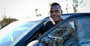 Астън Вила възнамерява да подпише с първия танзаниец в историята на ВЛ