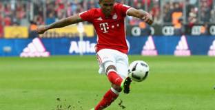 Играчите на Байерн искат връщане на Дъглас Коща