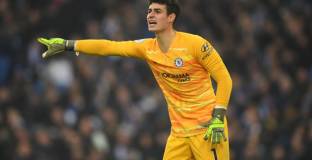 Челси обмисля продажба на Кепа през лятото