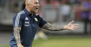 Сампаоли: Имам нужда от време, за да анализирам играта на Меси 