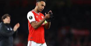 Обамеянг поиска от Арсенал да го постави за трансфер