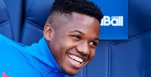 Барселона изключи продажбата на Фати