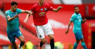 Матич подписа нов договор с Ман Юнайтед