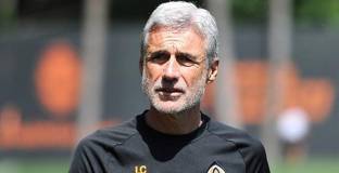 Кастро: Задачата ни е да правим щастливи феновете