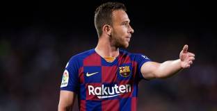 Мело се връща в Барса, но няма да играе в ШЛ