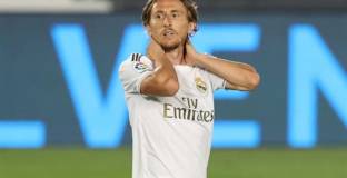 Модрич е готов на намаление на заплатата