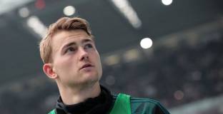 Де Лигт се подложи на операция