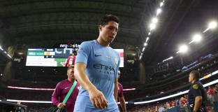 Играчите на Сити не искат Насри в клуба