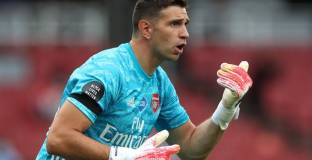 Арсенал е готов да продаде Мартинес на Астън Вила