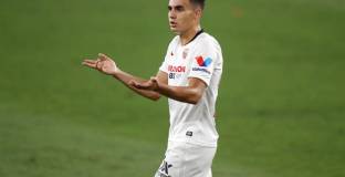 Регилон избира между Севиля и Ман Юнайтед