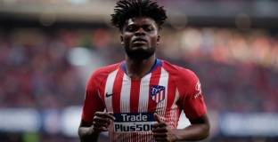 Арсенал активира клаузата за Парти