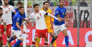 Левандовски получи травма в мача с Италия