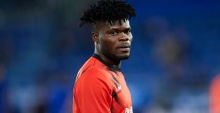 Бащата на Парти: Ювентус и Челси се интересуваха от Томас