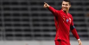 Буфон поздрави Роналдо