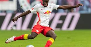 Упамекано може да премине в Ливърпул