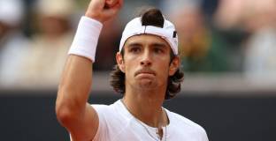 Музети победи Беретини на финала в Неапол