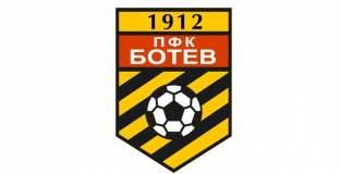 Ботев Пловдив придоби старата емблема (снимка)