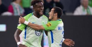 Волфсбург спечели първата среща от баражите