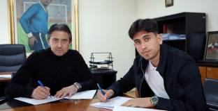 Асен Митков преподписа с Левски