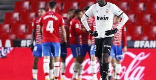 Гранада победи Валенсия в мач с три червени картона