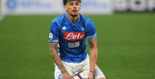 Фиорентина нае защитник на Наполи 