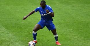 Боласи премина от Евертън в Мидълзбро