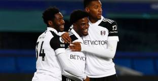 Евертън отстъпи на Фулъм (видео)