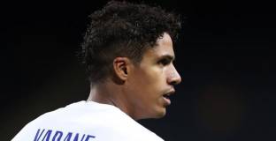 Реал Мадрид е готов да пусне Варан в Ман Юнайтед