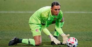 Навас продължи успешната си поредица