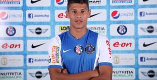 Челси се интересува от 19-годишен, с опция за откупване от 100 млн. 