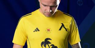 Левски пуснаха в продажба третия екип