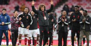 Арсенал се сбогува с четирима