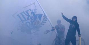 За първи път от години - Вечното дерби мина без димки, факли или бомбички