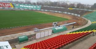 Усилен труд кипи на стадиона на Ботев Враца