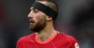 Нюкасъл отправи питане за Нейтън Филипс