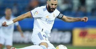 Реал Мадрид оцени Бензема на 1 милиард