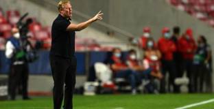 Лапорта няма да уволнява Куман