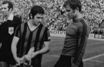 В Будапеща Локо София прави лека тренировка преди мача с Ференцварош. Атанас Михайлов рита по костюм, а от треньорския щаб на маджарите се вайкат: „Леле, щом и готвача на отбора така я пипа, спукана н