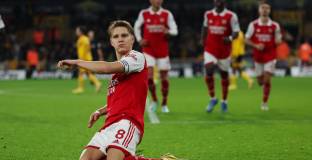 Арсенал се справи с Уулвс (видео)