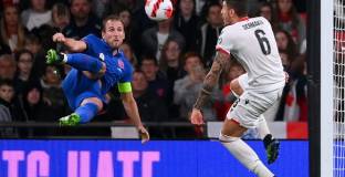 Англия подобри свой рекорд, Кейн се доближи до Рууни