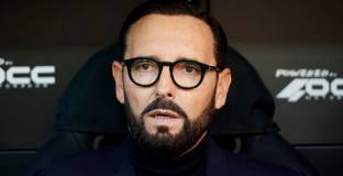 Бордалас: Барса купи Торес и иска Холанд. Къде е ФФП? 