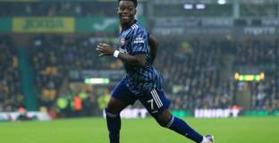  Ливърпул се прицели в Сака