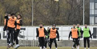 Локо Пловдив с учебна игра