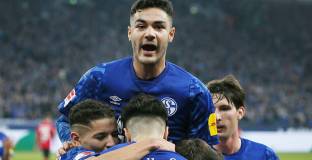 Байер преговаря с Шалке 04 за Кабак