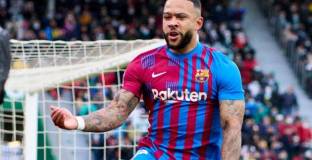 Ман Юнайтед може да подпише с Гакпо или Депай през зимата 