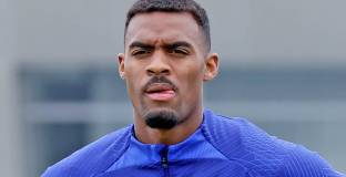 Ливърпул работи по трансфера на Гравенберх и Тюрам