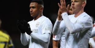   Норич нае крило на Арсенал 