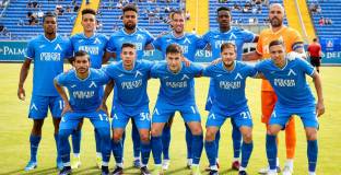 Левски вкара пет на Етър