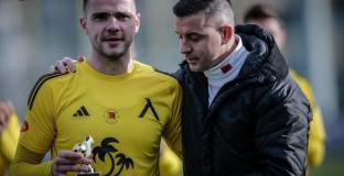 Алекс Колев махна патериците и тренира във фитнеса