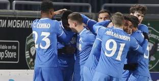 Левски с две контроли в паузата